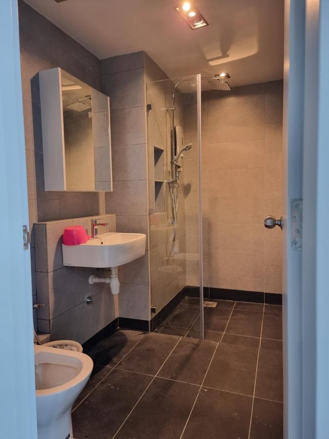 Nana Homestay - Jesselton Quay Кота-Кинабалу Экстерьер фото