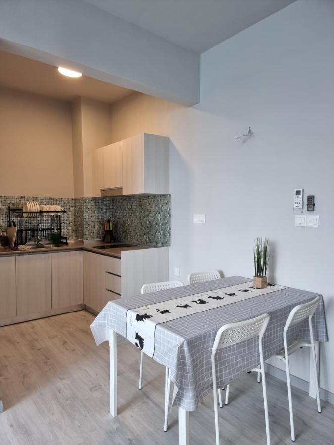 Nana Homestay - Jesselton Quay Кота-Кинабалу Экстерьер фото