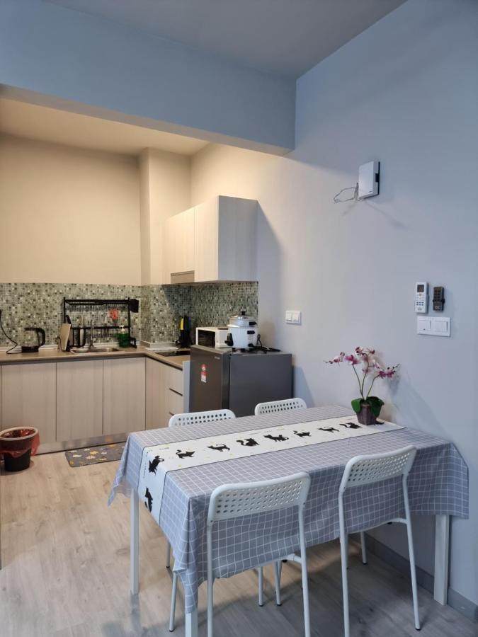 Nana Homestay - Jesselton Quay Кота-Кинабалу Экстерьер фото