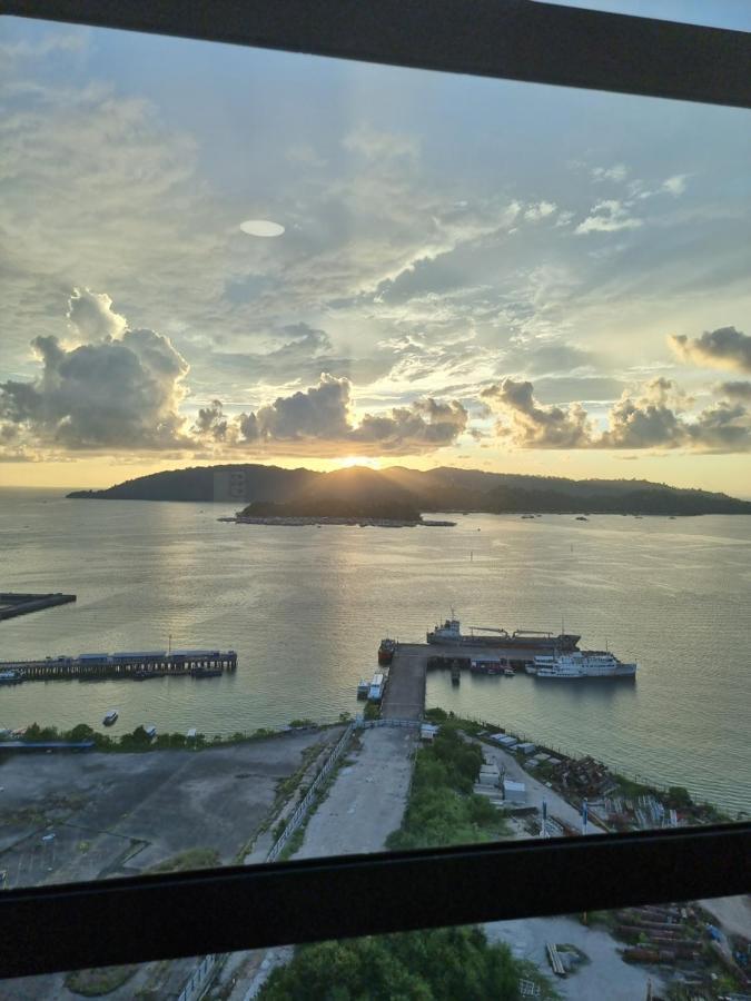 Nana Homestay - Jesselton Quay Кота-Кинабалу Экстерьер фото