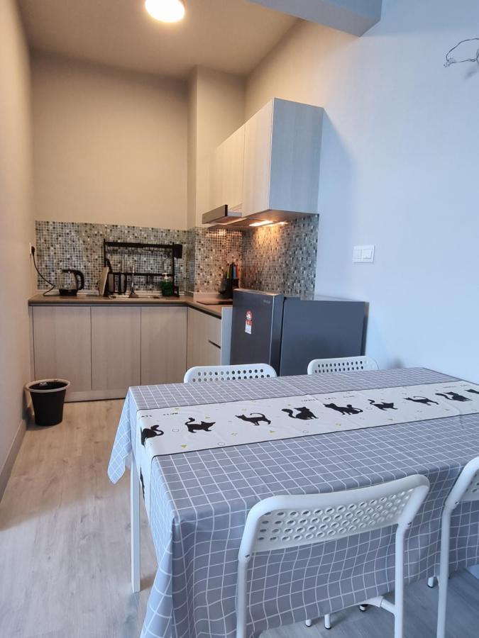 Nana Homestay - Jesselton Quay Кота-Кинабалу Экстерьер фото